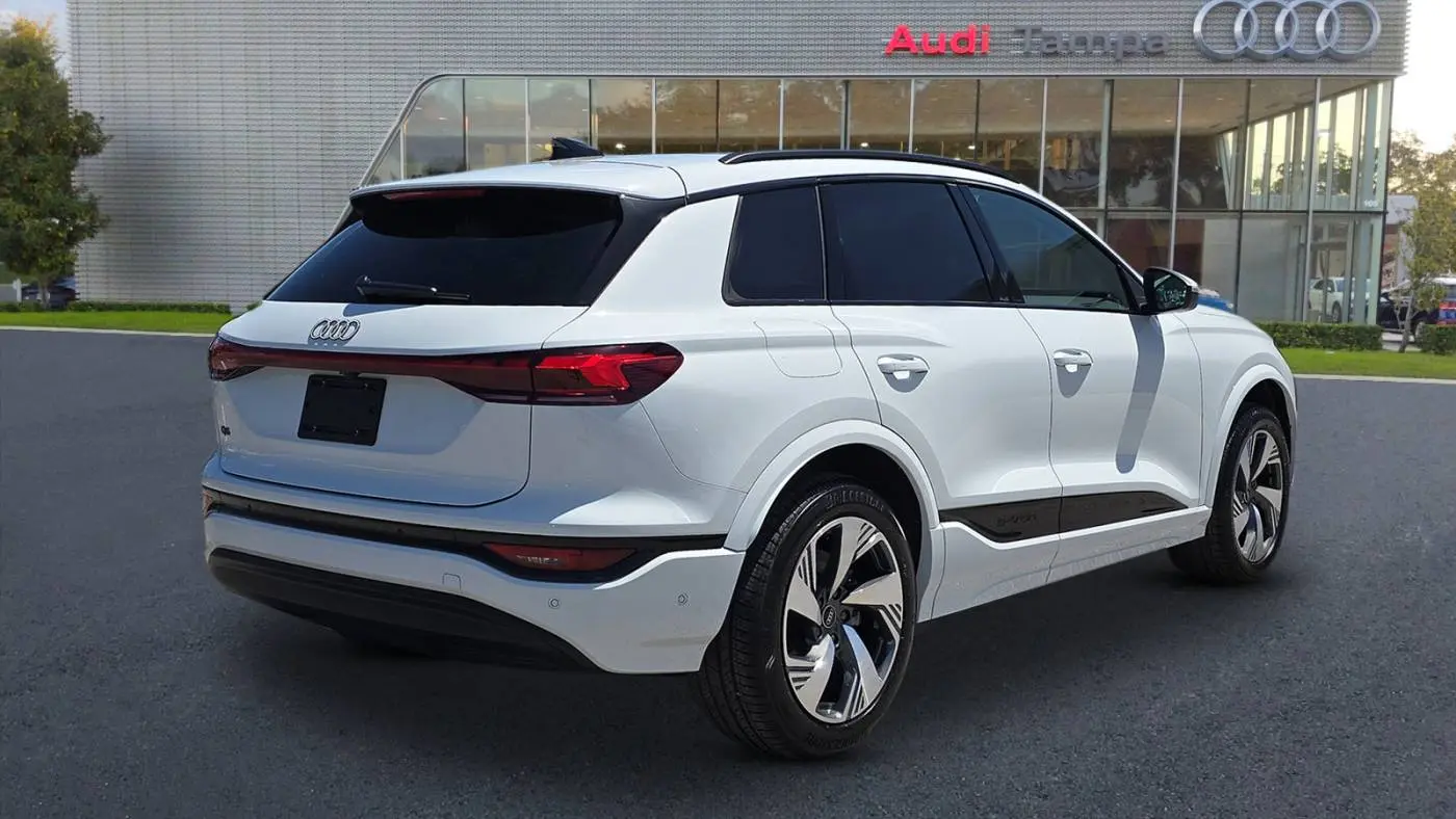 2025 Audi Q6 e-tron WA124BGF8SA016117