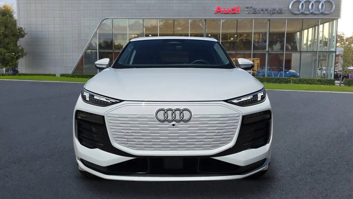 2025 Audi Q6 e-tron WA124BGF8SA016117