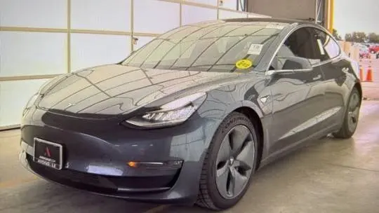2018 Tesla Model 3 5YJ3E1EB8JF065986