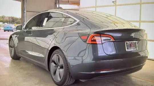2018 Tesla Model 3 5YJ3E1EB8JF065986