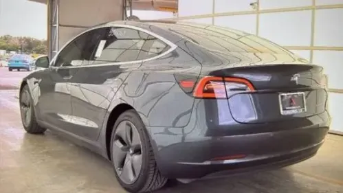 2018 Tesla Model 3 5YJ3E1EB8JF065986