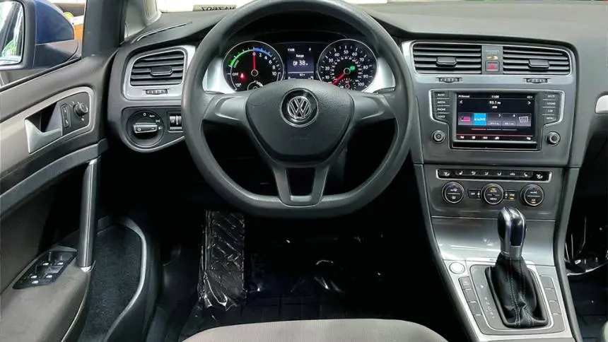 2016 Volkswagen e-Golf WVWKP7AU4GW912572