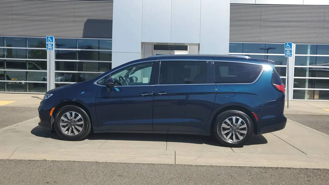 2021 Chrysler Pacifica 2C4RC1L79MR605966