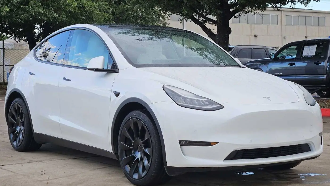 2021 Tesla Model Y 5YJYGAEE3MF252793