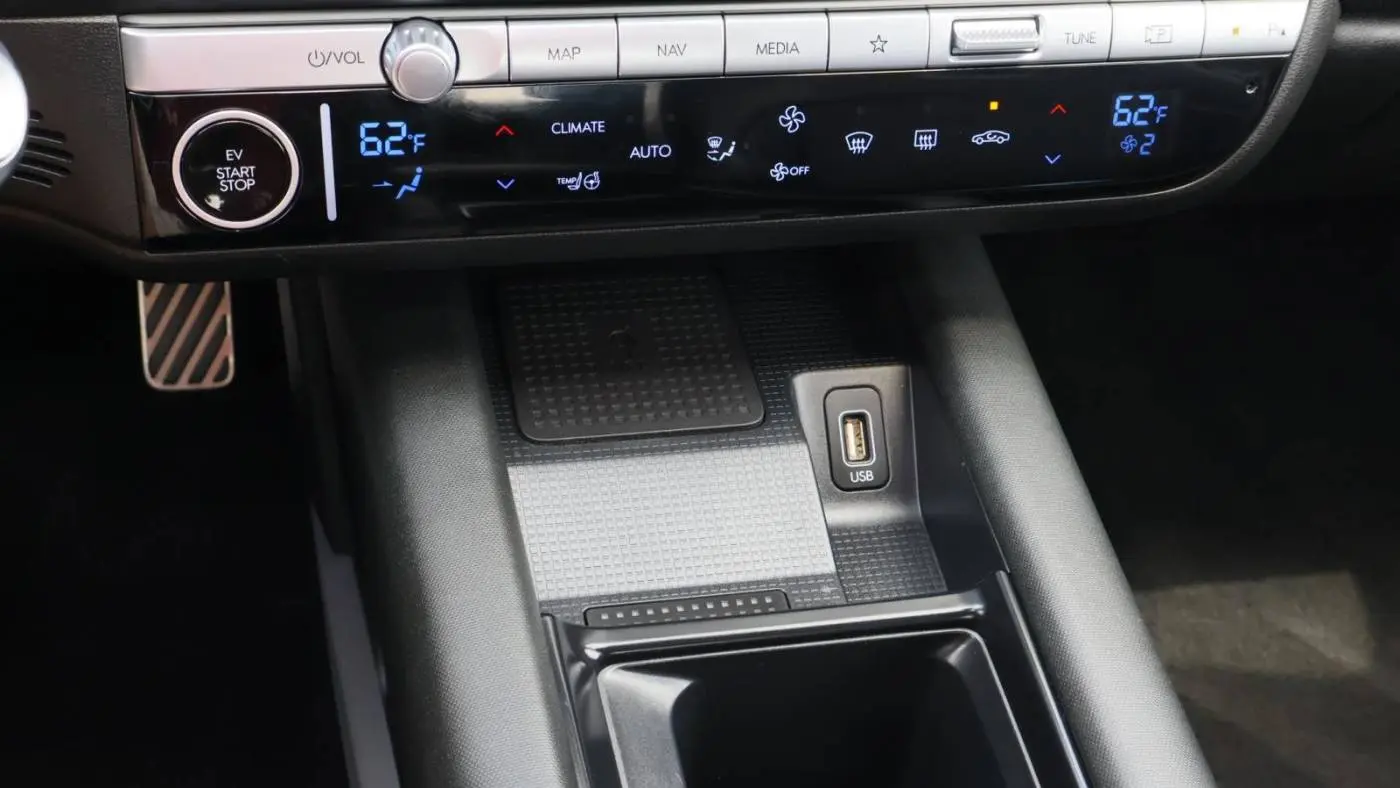 2023 Hyundai IONIQ 6 KMHM54AA9PA020846