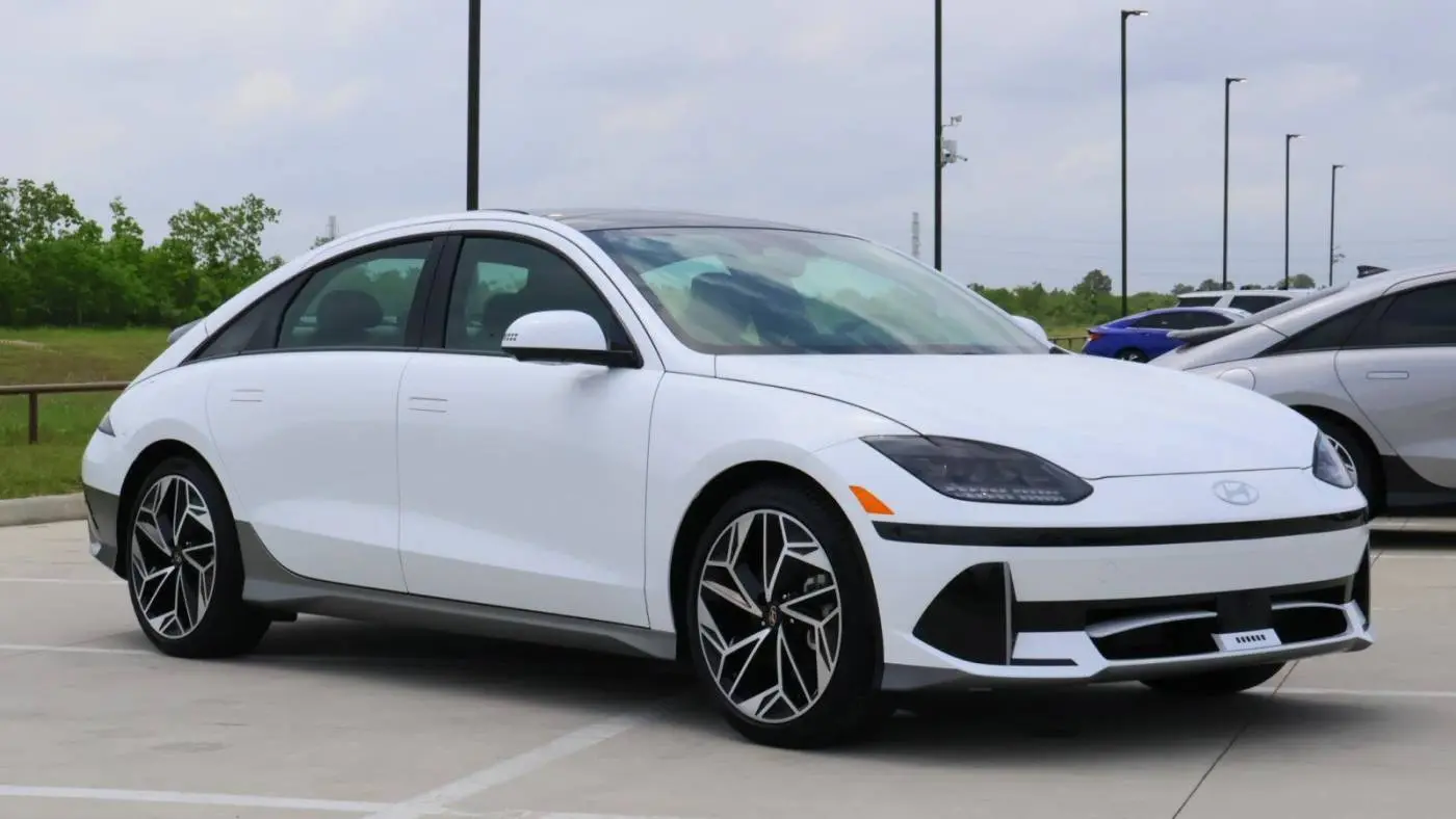 2023 Hyundai IONIQ 6 KMHM54AA9PA020846