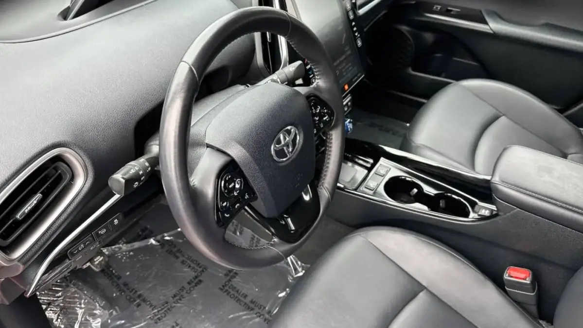 2020 Toyota Prius Prime - Images - 10