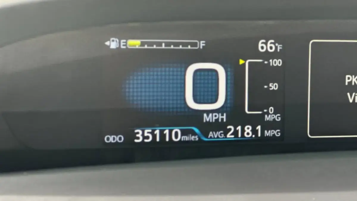 2020 Toyota Prius Prime - Images - 29