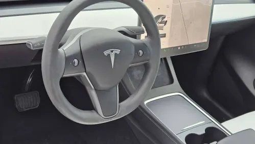 2021 Tesla Model Y 5YJYGAEE3MF252793