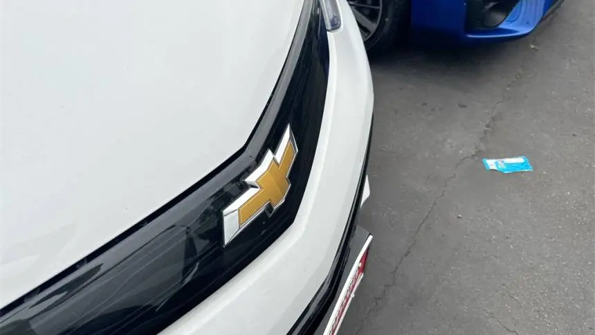 2018 Chevrolet Bolt 1G1FX6S08J4125126