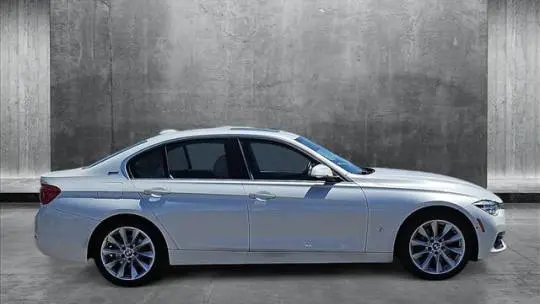 2017 BMW 3 Series WBA8E1C55HK895175