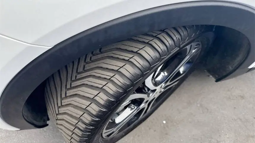 2018 Chevrolet Bolt 1G1FX6S08J4125126