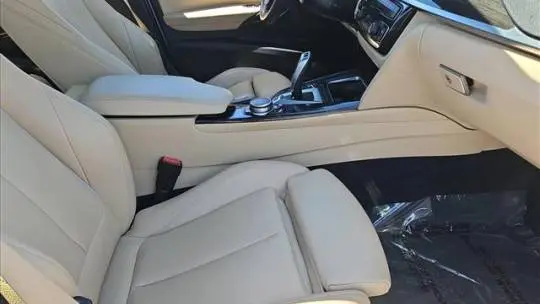2017 BMW 3 Series WBA8E1C55HK895175