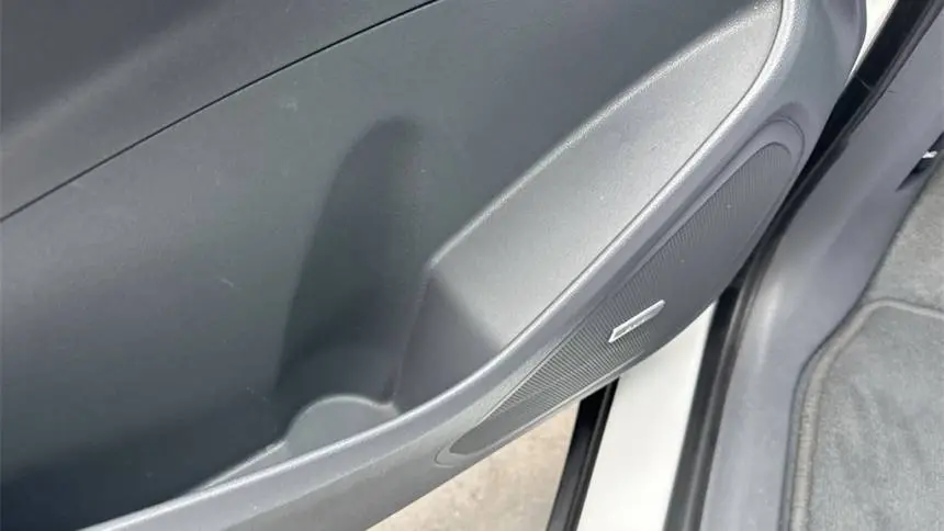 2018 Chevrolet Bolt 1G1FX6S08J4125126