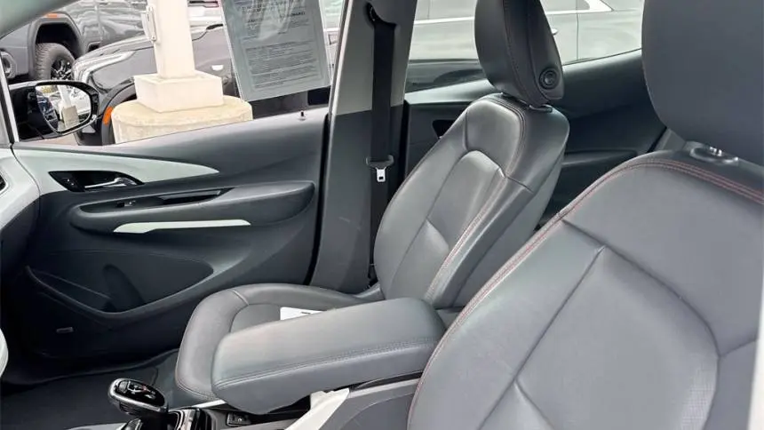 2018 Chevrolet Bolt 1G1FX6S08J4125126