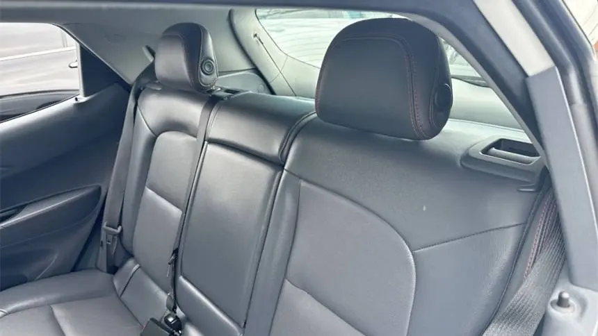 2018 Chevrolet Bolt 1G1FX6S08J4125126