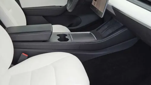 2021 Tesla Model Y 5YJYGAEE3MF252793