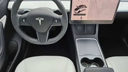 2021 Tesla Model Y 5YJYGAEE3MF252793