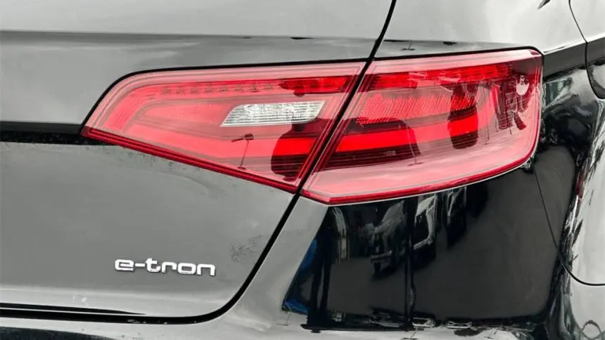 2016 Audi A3 Sportback e-tron WAUTPBFF0GA086783