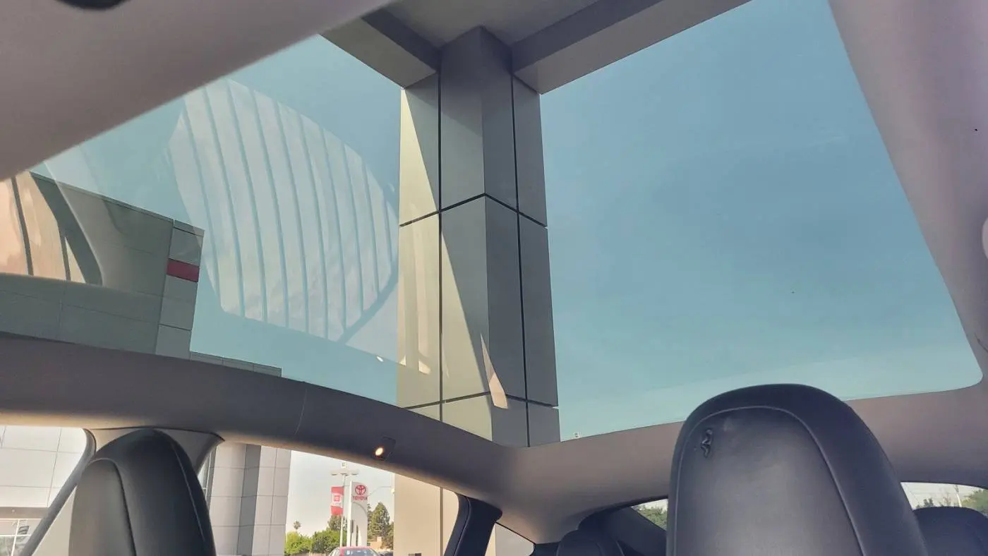 2020 Tesla Model Y 5YJYGDEE7LF059546