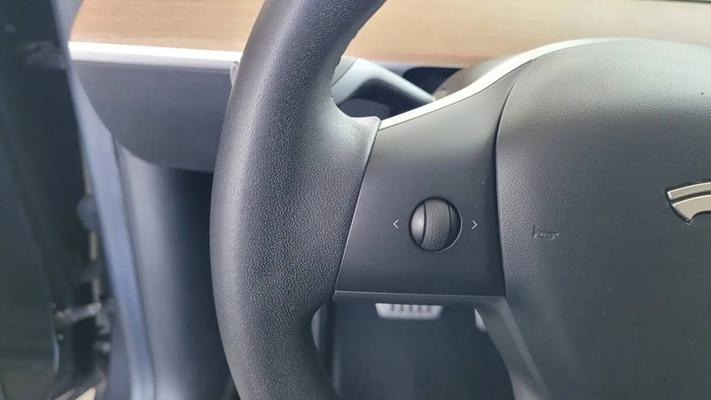 2020 Tesla Model Y 5YJYGDEE7LF059546