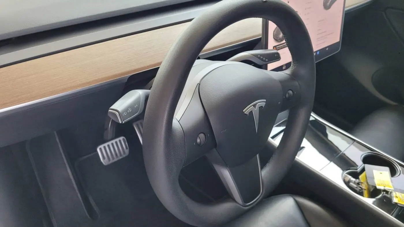 2020 Tesla Model Y 5YJYGDEE7LF059546
