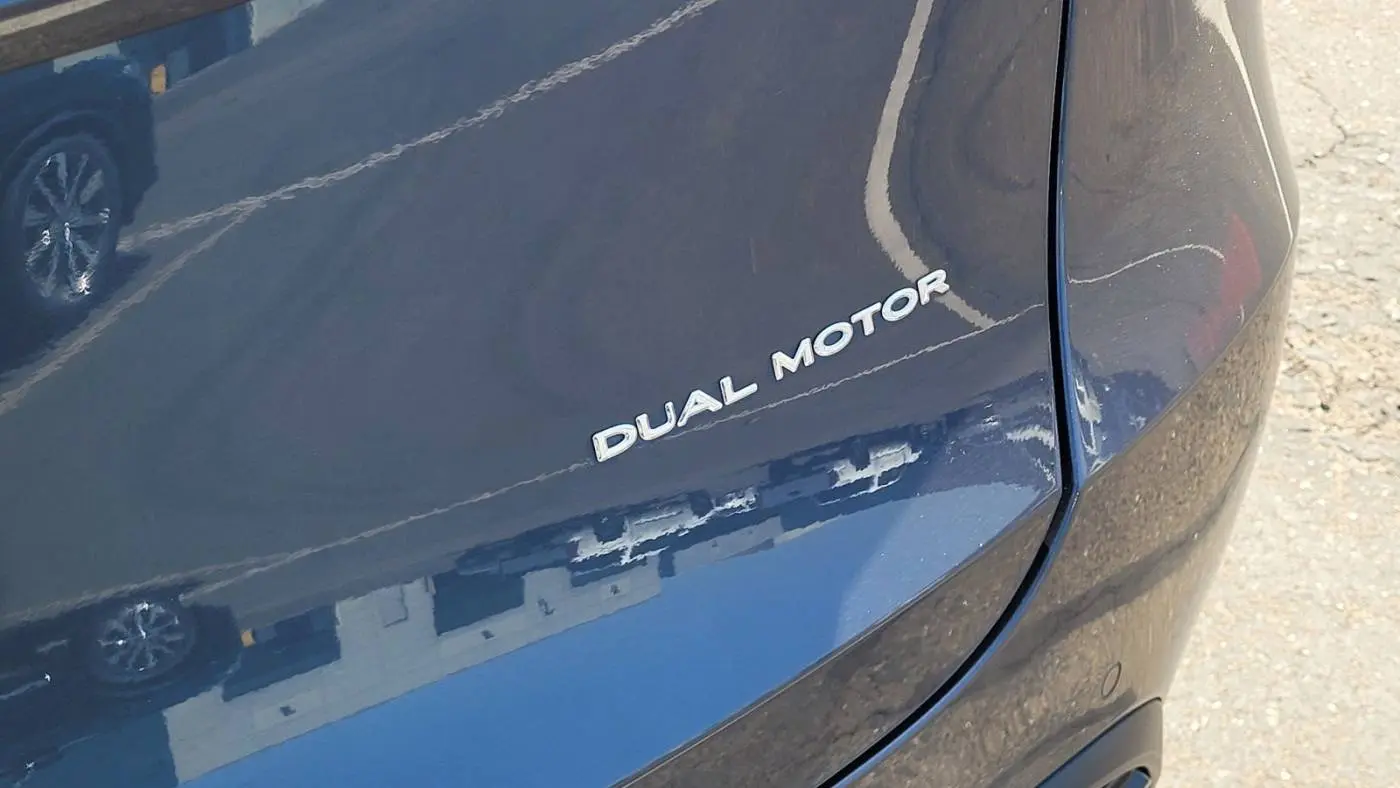 2020 Tesla Model Y 5YJYGDEE7LF059546