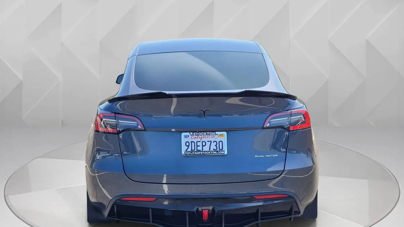2020 Tesla Model Y 5YJYGDEE7LF059546