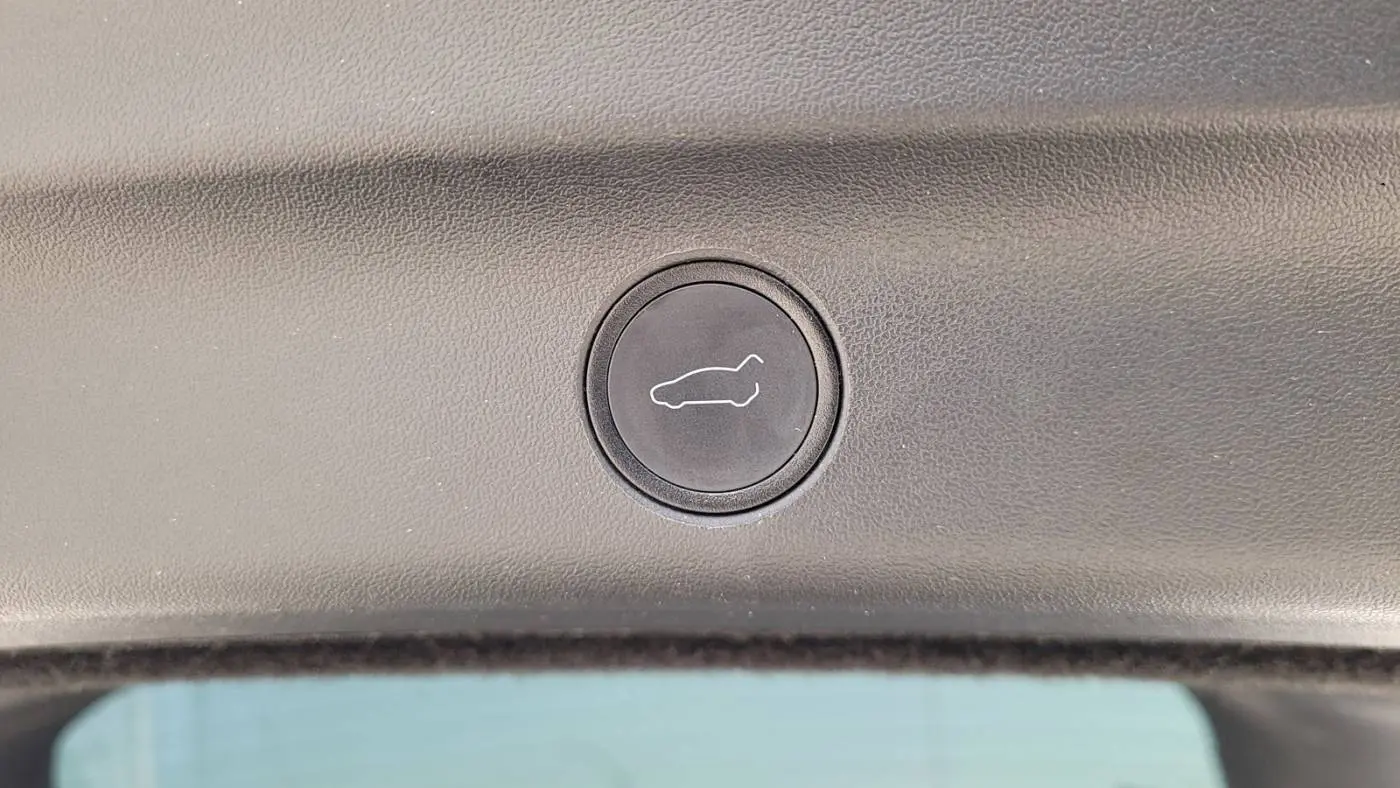 2020 Tesla Model Y 5YJYGDEE7LF059546