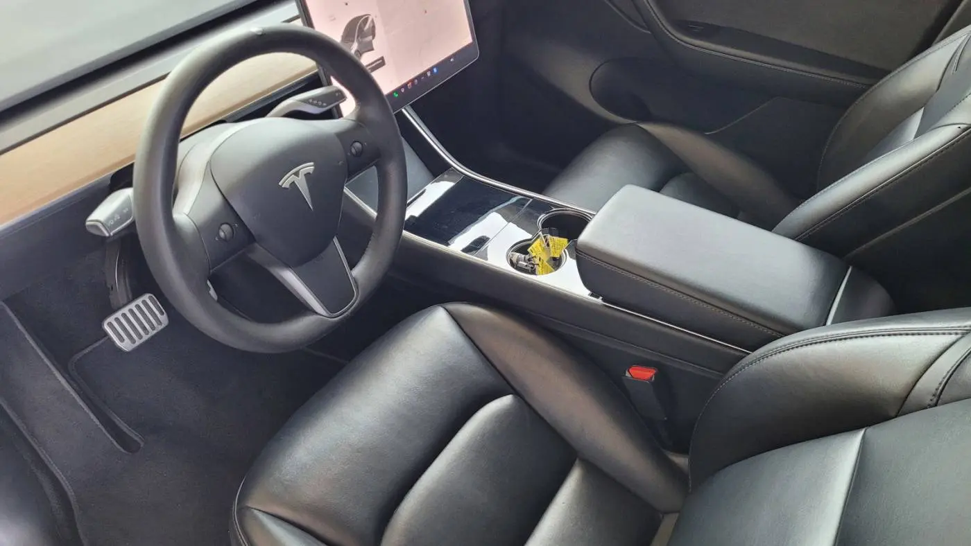 2020 Tesla Model Y 5YJYGDEE7LF059546