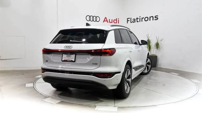 2025 Audi Q6 e-tron WA114BGF6SA035583