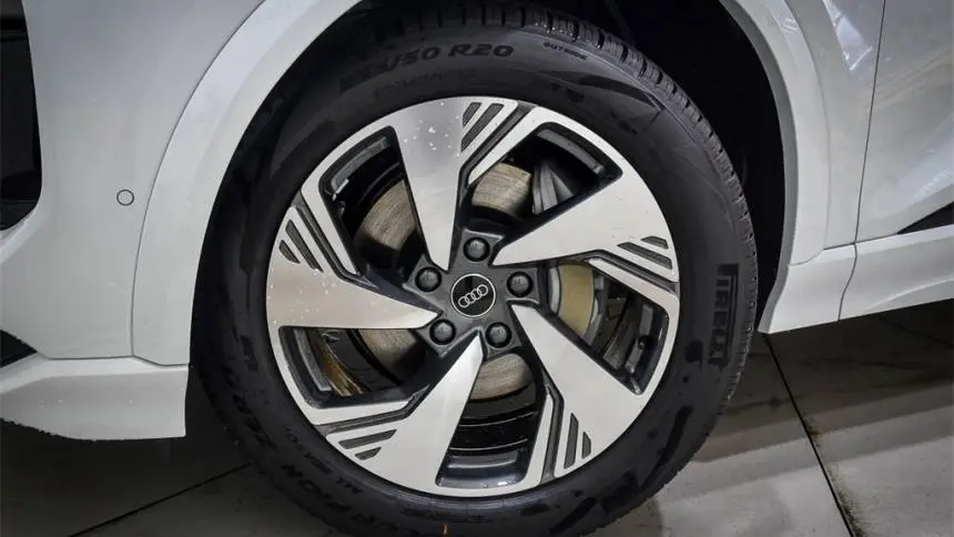 2025 Audi Q6 e-tron WA114BGF6SA035583