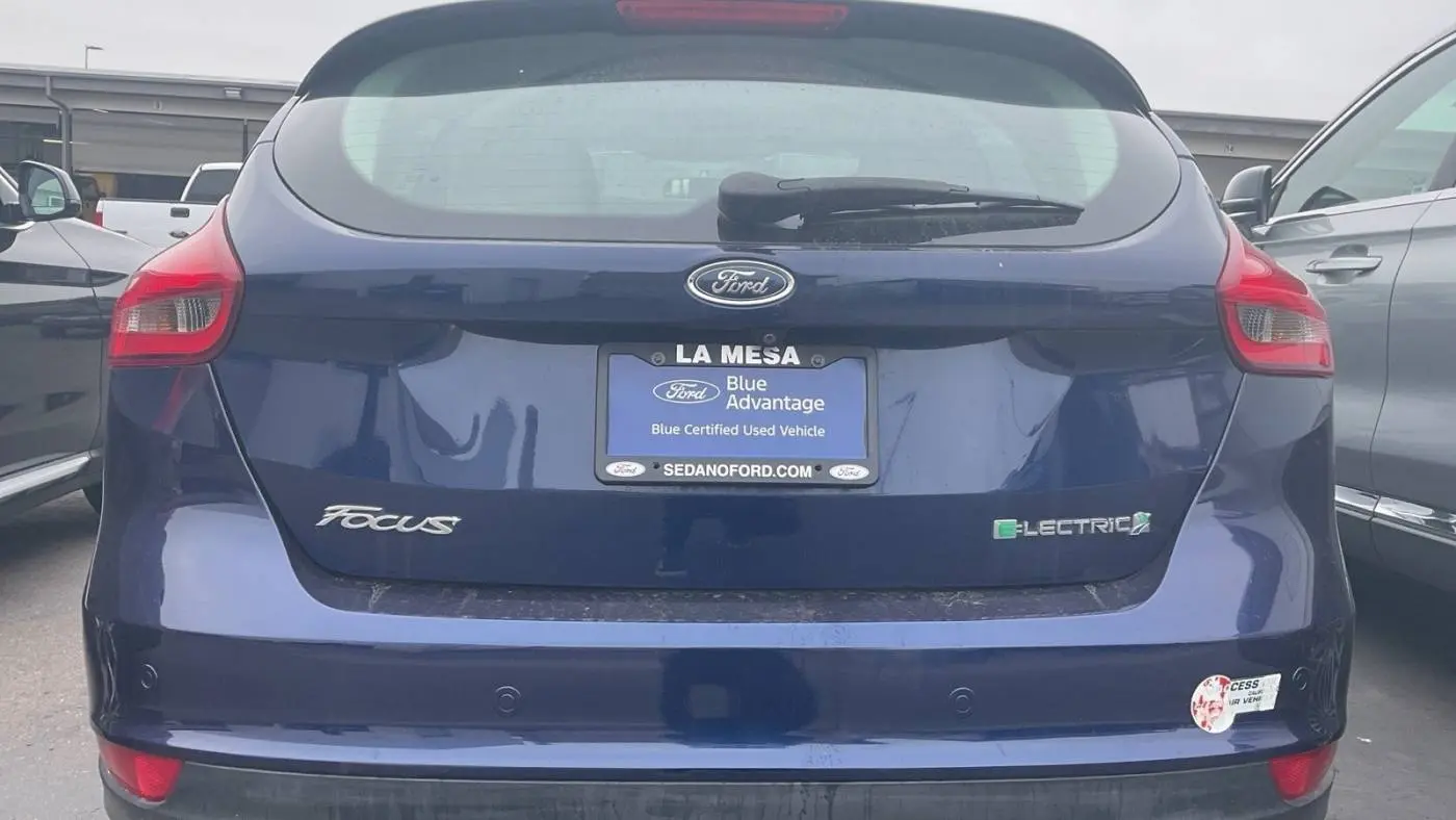 2017 Ford Focus 1FADP3R47HL343618
