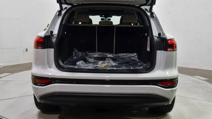 2025 Audi Q6 e-tron WA114BGF6SA035583