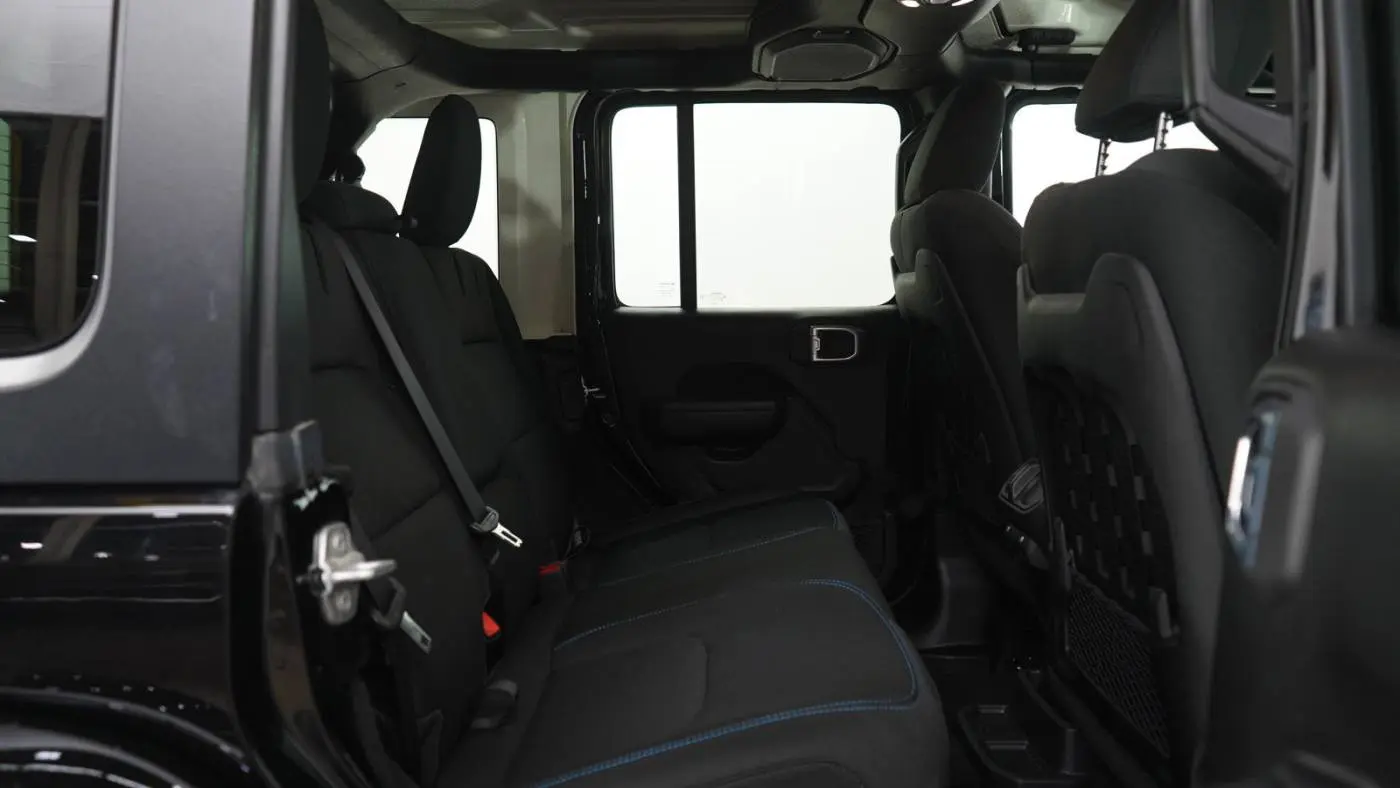 2021 Jeep Wrangler 1C4JJXR61MW799985