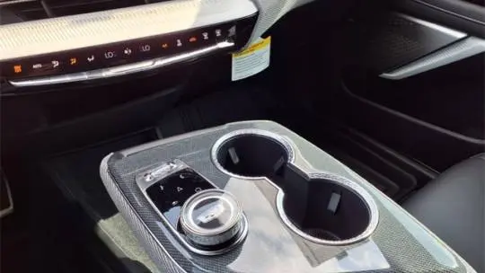 2025 Cadillac OPTIQ 3GYK3EMR3SS214136