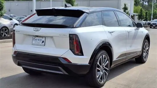 2025 Cadillac OPTIQ 3GYK3EMR3SS214136