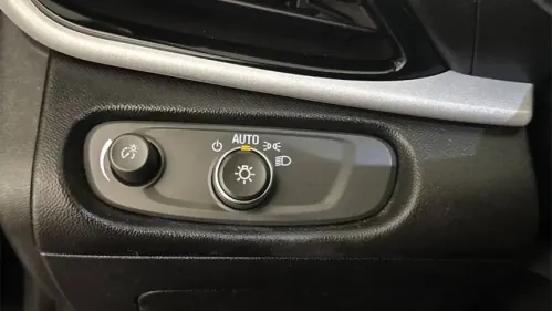 2017 Chevrolet VOLT - Images - 14