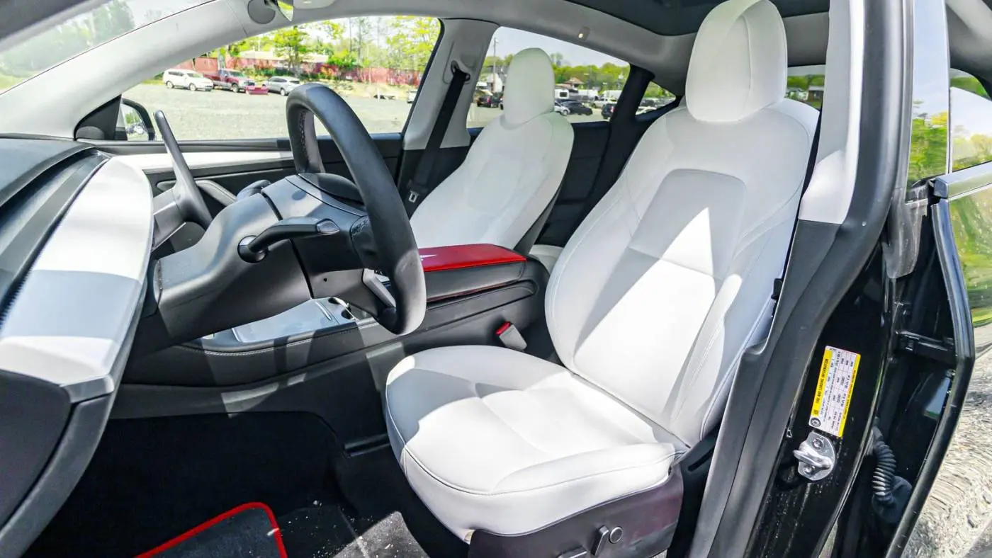 2022 Tesla Model Y 7SAYGDEF4NF537257
