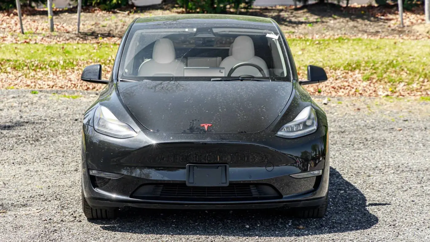 2022 Tesla Model Y 7SAYGDEF4NF537257