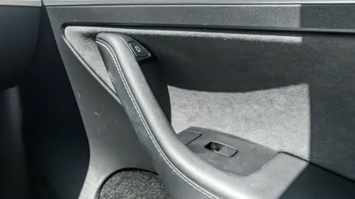 2022 Tesla Model Y 7SAYGDEF4NF537257