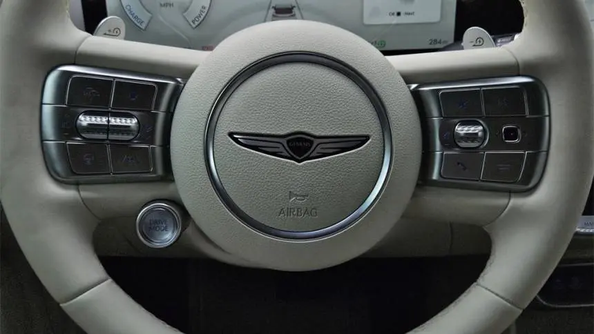 2025 Genesis GV60 KMUKB4SA7SU025311
