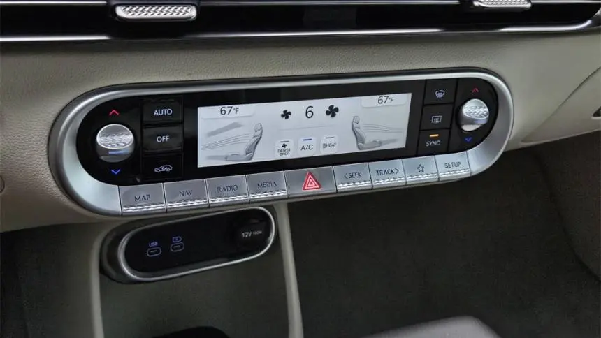2025 Genesis GV60 KMUKB4SA7SU025311