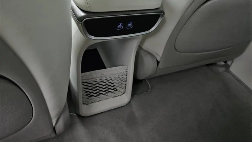 2025 Genesis GV60 KMUKB4SA7SU025311