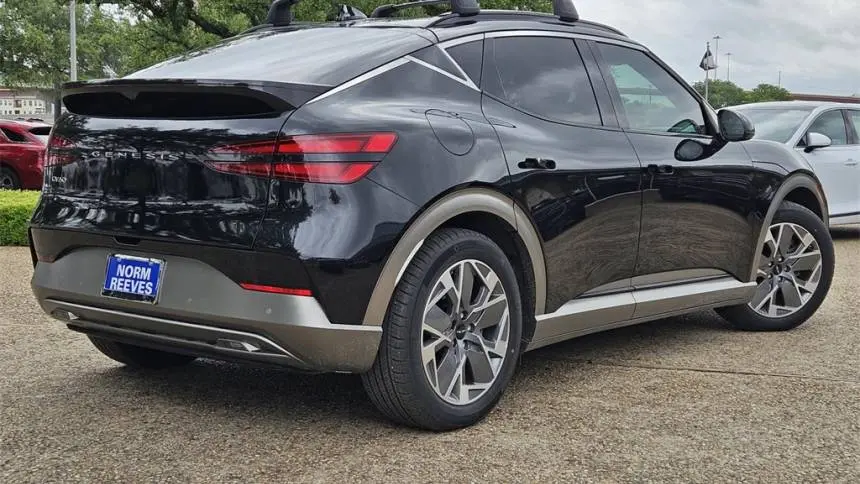2025 Genesis GV60 KMUKB4SA7SU025311