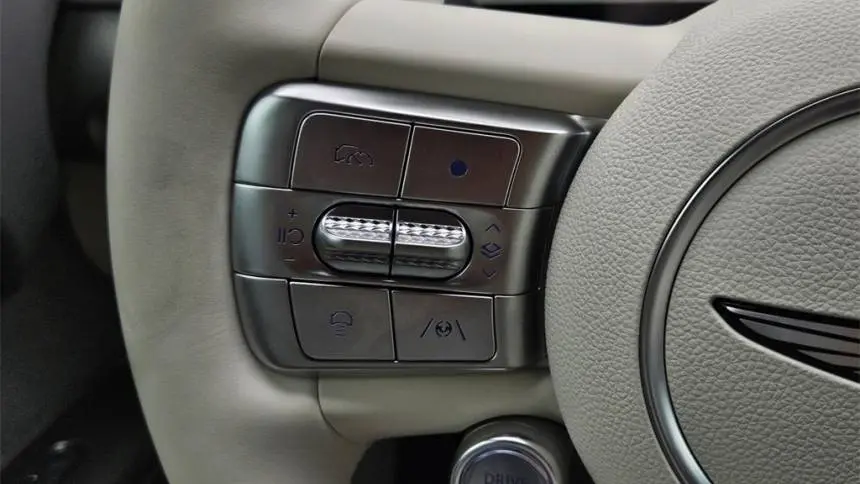 2025 Genesis GV60 KMUKB4SA7SU025311