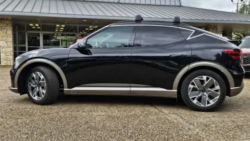 2025 Genesis GV60 KMUKB4SA7SU025311