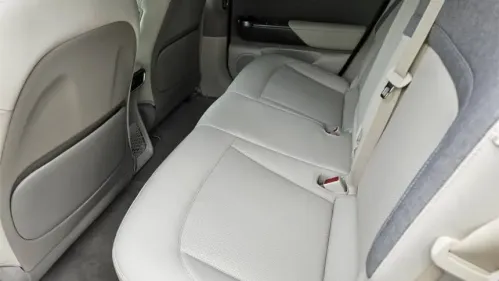 2025 Genesis GV60 KMUKB4SA7SU025311