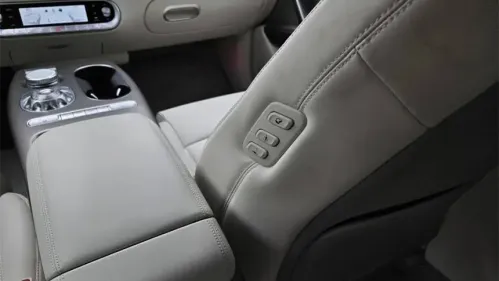 2025 Genesis GV60 KMUKB4SA7SU025311