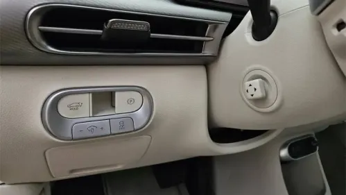 2025 Genesis GV60 KMUKB4SA7SU025311